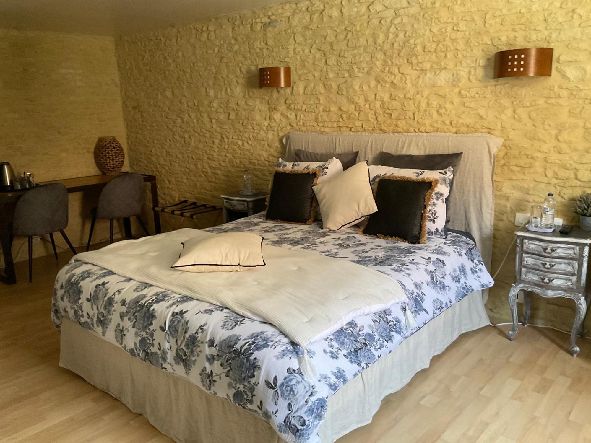 Chambres D'Hotes De L'Ancienne Auberge Thaon Екстериор снимка