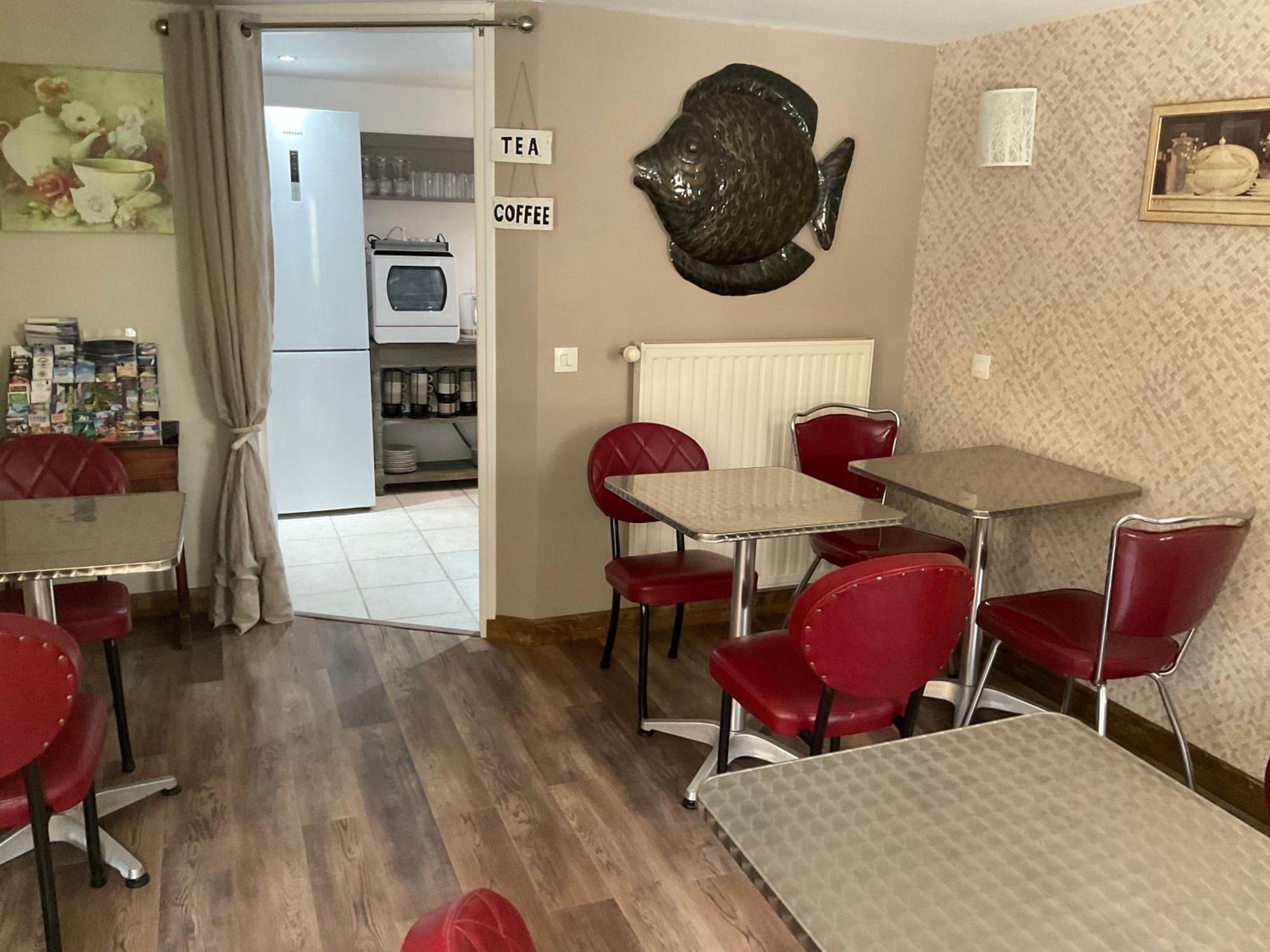 Chambres D'Hotes De L'Ancienne Auberge Thaon Екстериор снимка