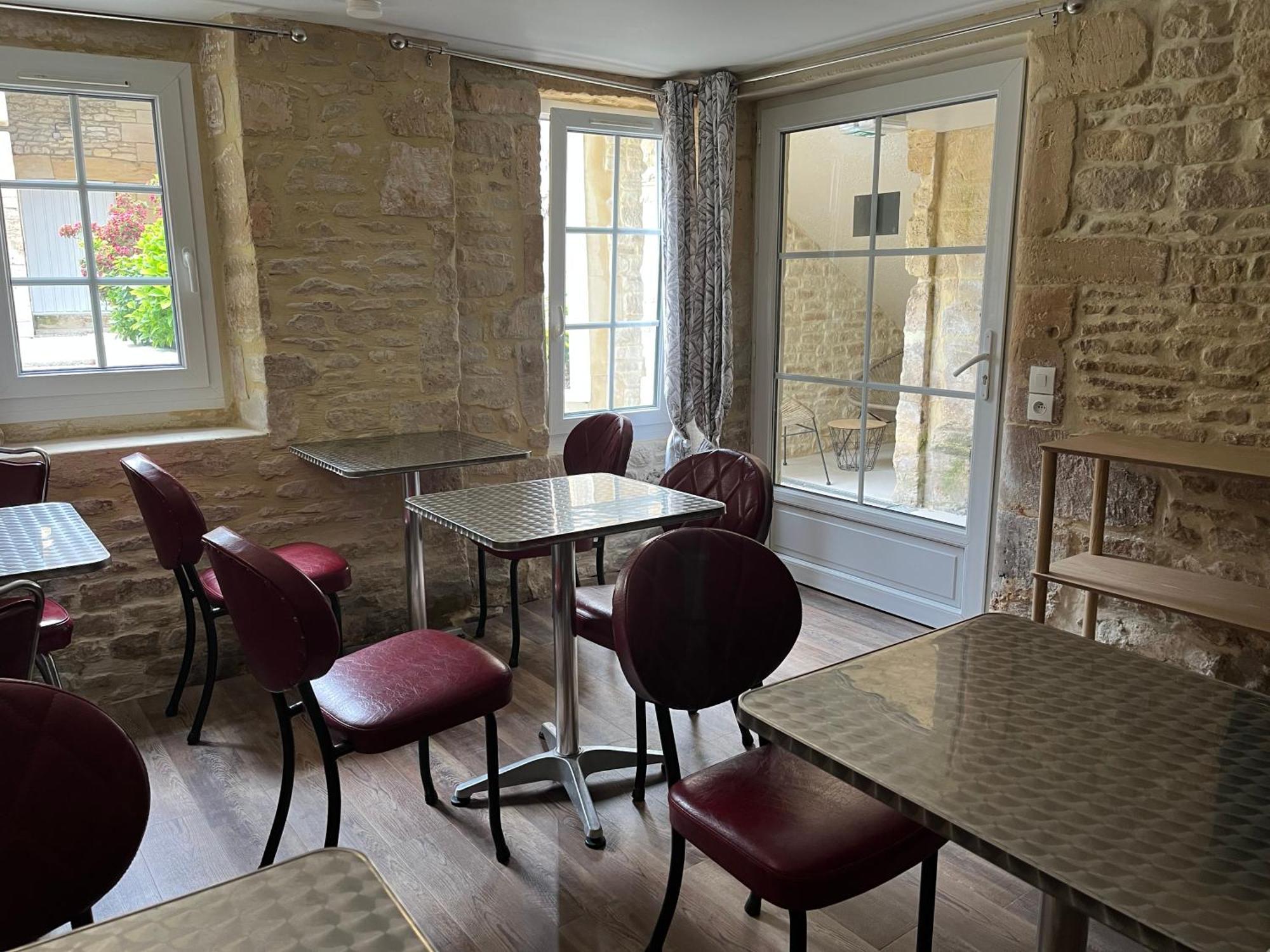 Chambres D'Hotes De L'Ancienne Auberge Thaon Екстериор снимка